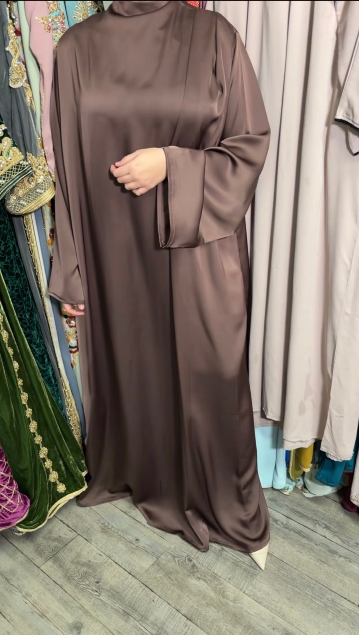 ROBE SAQIL MARRON
