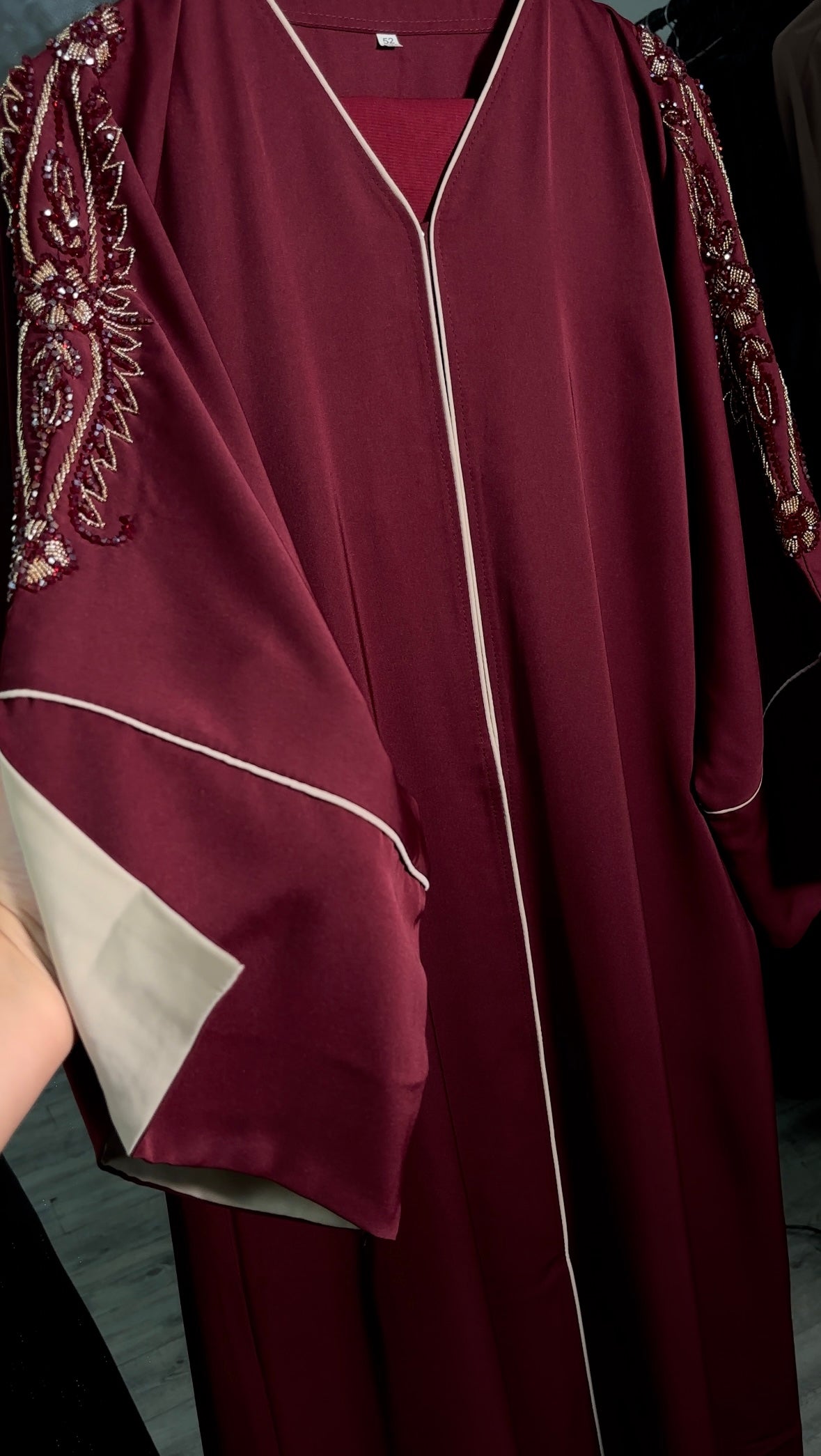 ABAYA TESNIM BORDEAUX ET BEIGE